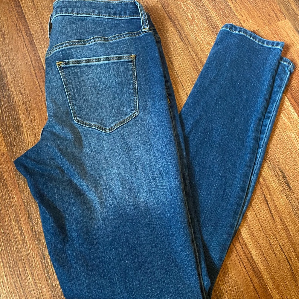 Mid rise skinny jeans